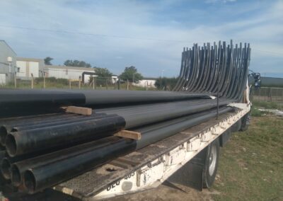 Columnas con Brazo recto - Columnas con Brazo curvo - Torres de alumbrado - Columnas para paseos y parques - Estructuras viales - Tankor Servicios Metalúrgicos